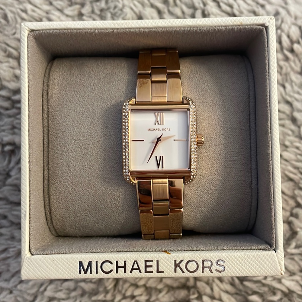 Michael Kors rose gold watch